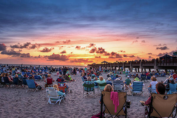 Serene Wall Art featuring the photograph Sunday Sunrise At Juno Pier by Laura Fasulo