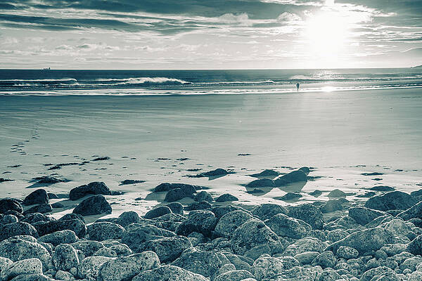 Sky Wall Art featuring the photograph Sunrise In Blue by Francisco Ruiz Navas