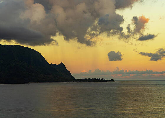 Wall Art featuring the photograph Sunrise Over Hanalei Bay With Silhouette Of North Shore Peaks by Steven Heap