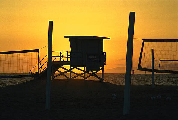 Sunset Photograph - Sunset At Lifeguard Tower #13, Hermosa Beach, California by Bonnie Colgan