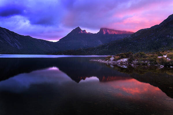 Sunset Over Cradle Mountain by Monamifoto