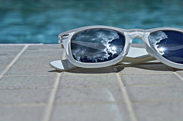 Happy Wall Art featuring the photograph Sunshine State Of Mind by Laura Fasulo