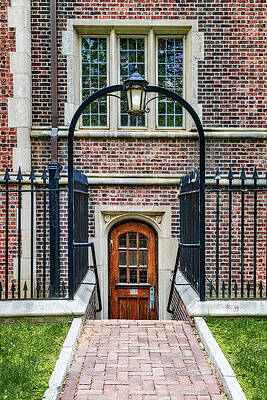 Pennsylvania Photograph - U-Penn Dorm Entrance by Susan Candelario