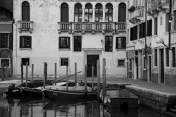 Landmark Photograph - Venezia by Robert Grac