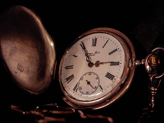 Vintage Photograph - Vintage Gold Pocket Watch by Robert Niemeier