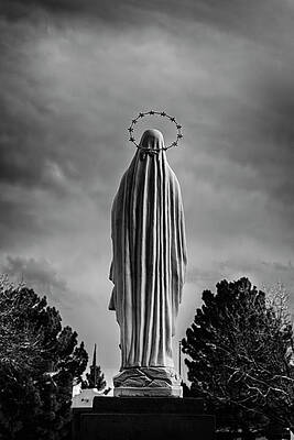 Mary Lee Photograph - Virgin Mary At San Albino Mesilla New Mexico by Mary Lee Dereske
