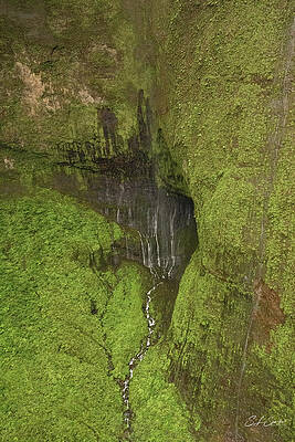 Hawaii Photograph - Wai'ale'ale Falls Eight Weeping Wall by Steven Sparks