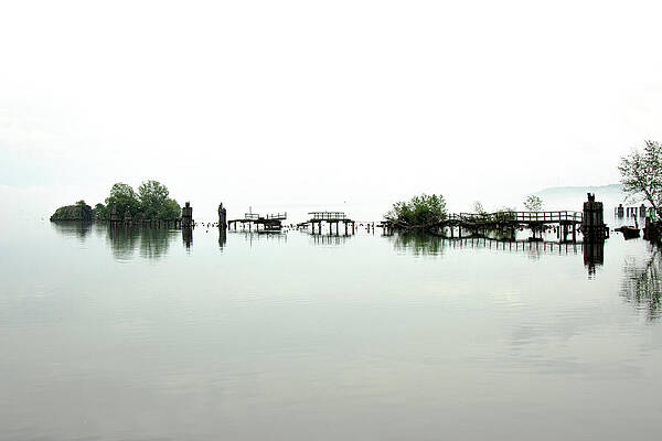 Michigan Photograph - Walkway At The Bay by Vi Ray