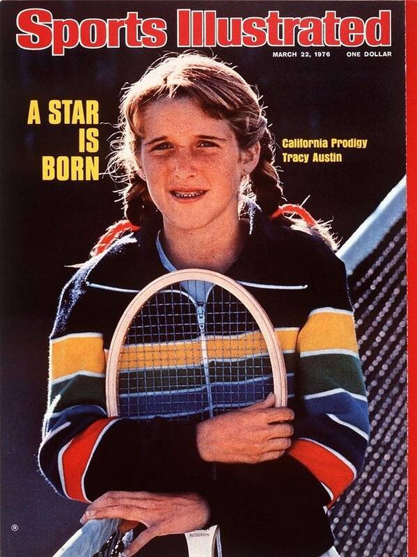 Tennis player Tracy Austin of the United States hits a return during... Nachrich