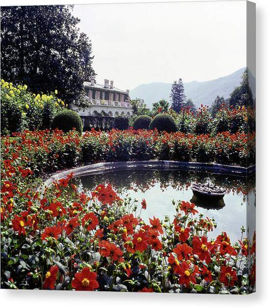 Fountain In Villa Agnelli Garden Canvas Art Print by Horst P Horst