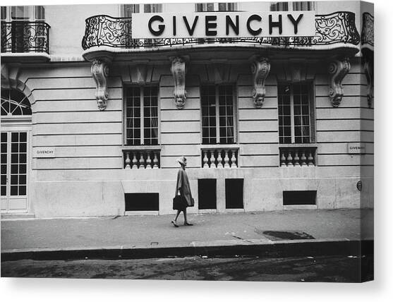 Isabel O'Donnell In Front Of Givenchy Canvas Art Print by Knight Russell