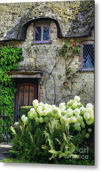 Old English Thatched Cottage Metal Print