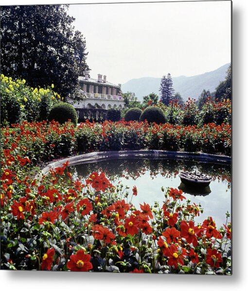 Villa Agnelli Garden with Fountain Metal Print