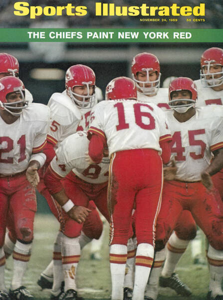Kansas City Chiefs Huddle in Action Poster