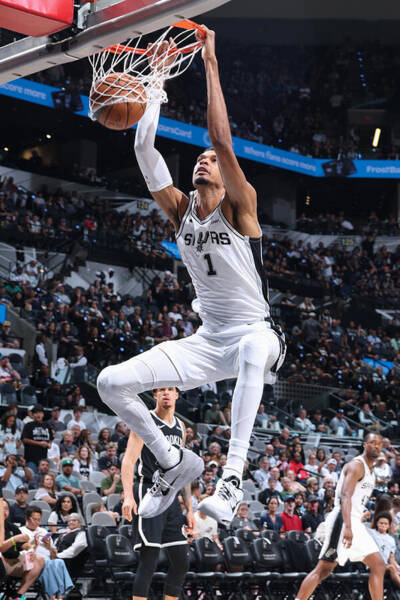 Slam Dunk Posters - Official NBA Photo Store