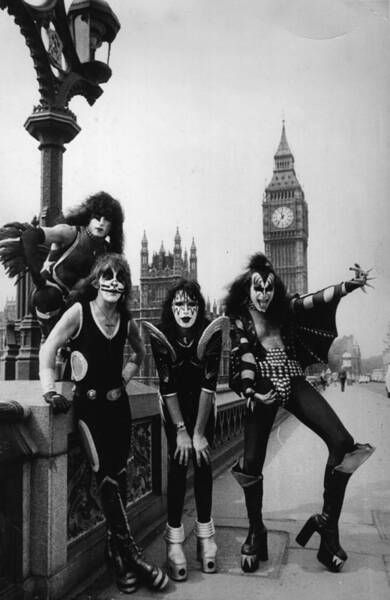 Band Kiss in London Wall Art