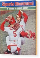 Johnny Bench Celebrates 1975 Victory Wood Print