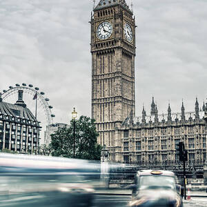 Big Ben At Dusk With Passing Traffic - by Alpamayophoto