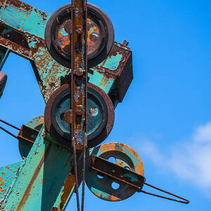 Skilift by Steven Ralser