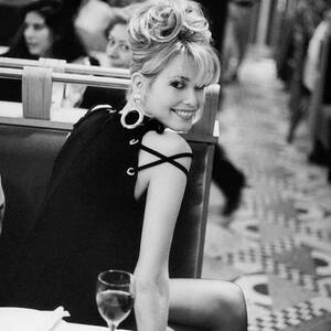 Claudia Schiffer in Bill Blass Dress by Arthur Elgort