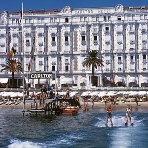 Hotel Sports by Slim Aarons
