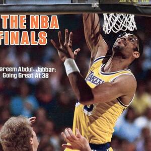 Los Angeles Lakers Kareem Abdul-jabbar, 1985 Nba Finals Sports Illustrated Cover by Sports Illustrated Los Angeles Lakers Kareem Abdul-jabbar, 1985 Nba Finals Sports Illustrated Cover by Sports Illustrated