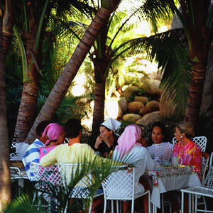 Oberons Lunch by Slim Aarons