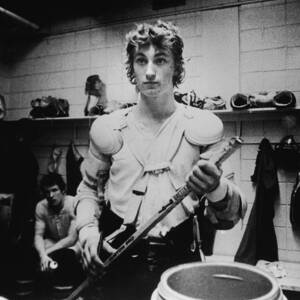 Wayne Gretzkys Last Wha Game by B Bennett