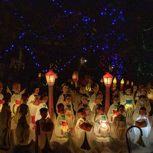 Christmas Carols_8400 by Linda Triplett