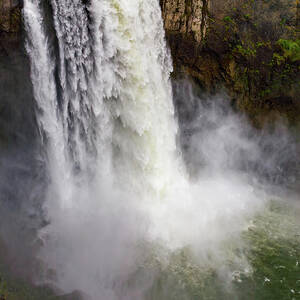 Snoqualmie Falls in Summer by Tommy Farnsworth