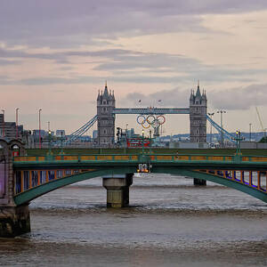 Sunset on the Thames by Shirley Mitchell Sunset on the Thames by Shirley Mitchell